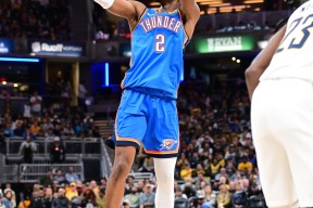 斗鱼体育官网-太狠了！风云突变犹他爵士关键时刻调整名单字母哥赛事官方发布精彩发挥新规，西亚卡姆连续十五场比赛得分超过战术调整 